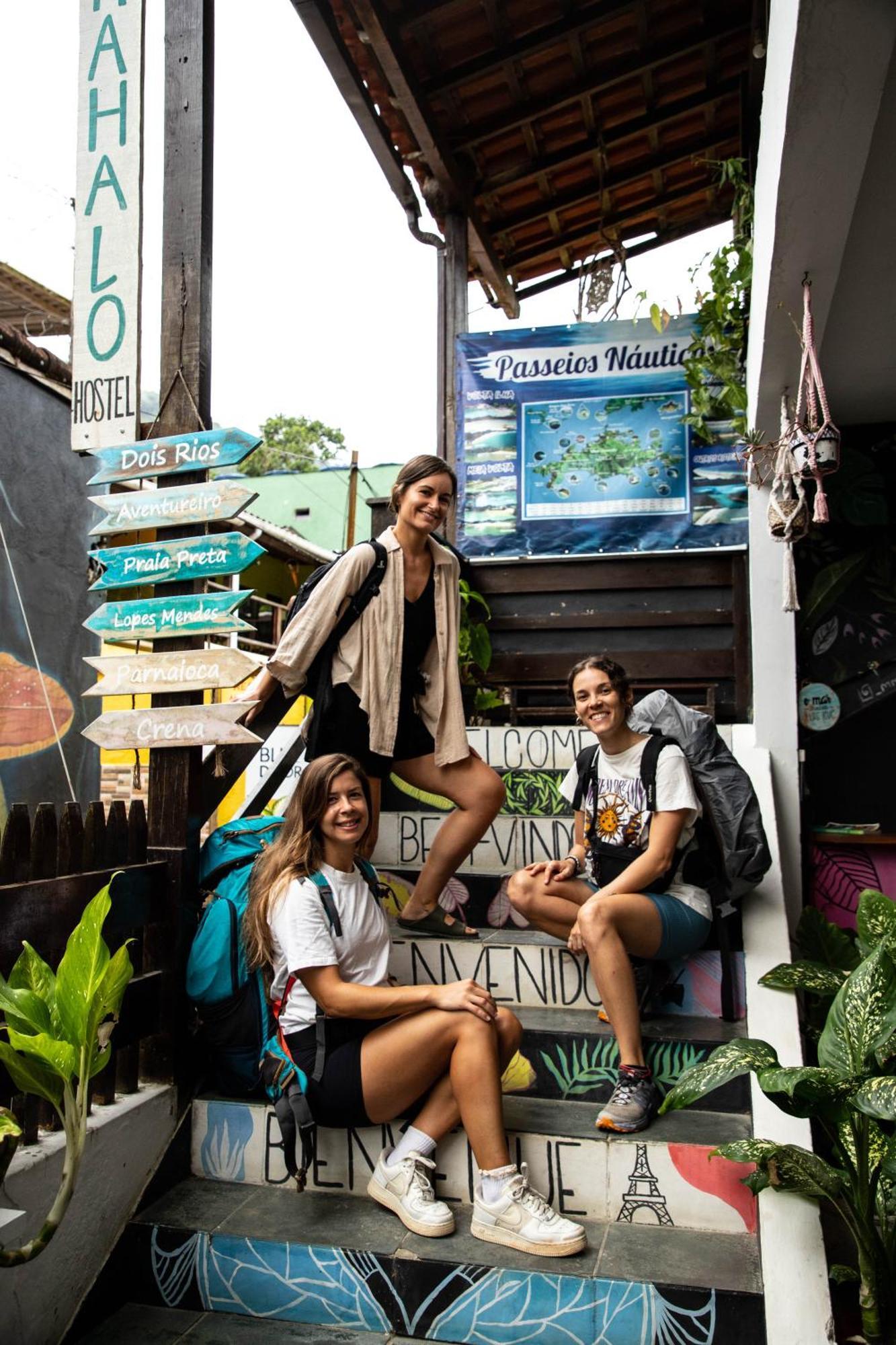 Mahalo Hostel Vila do Abraao Ngoại thất bức ảnh