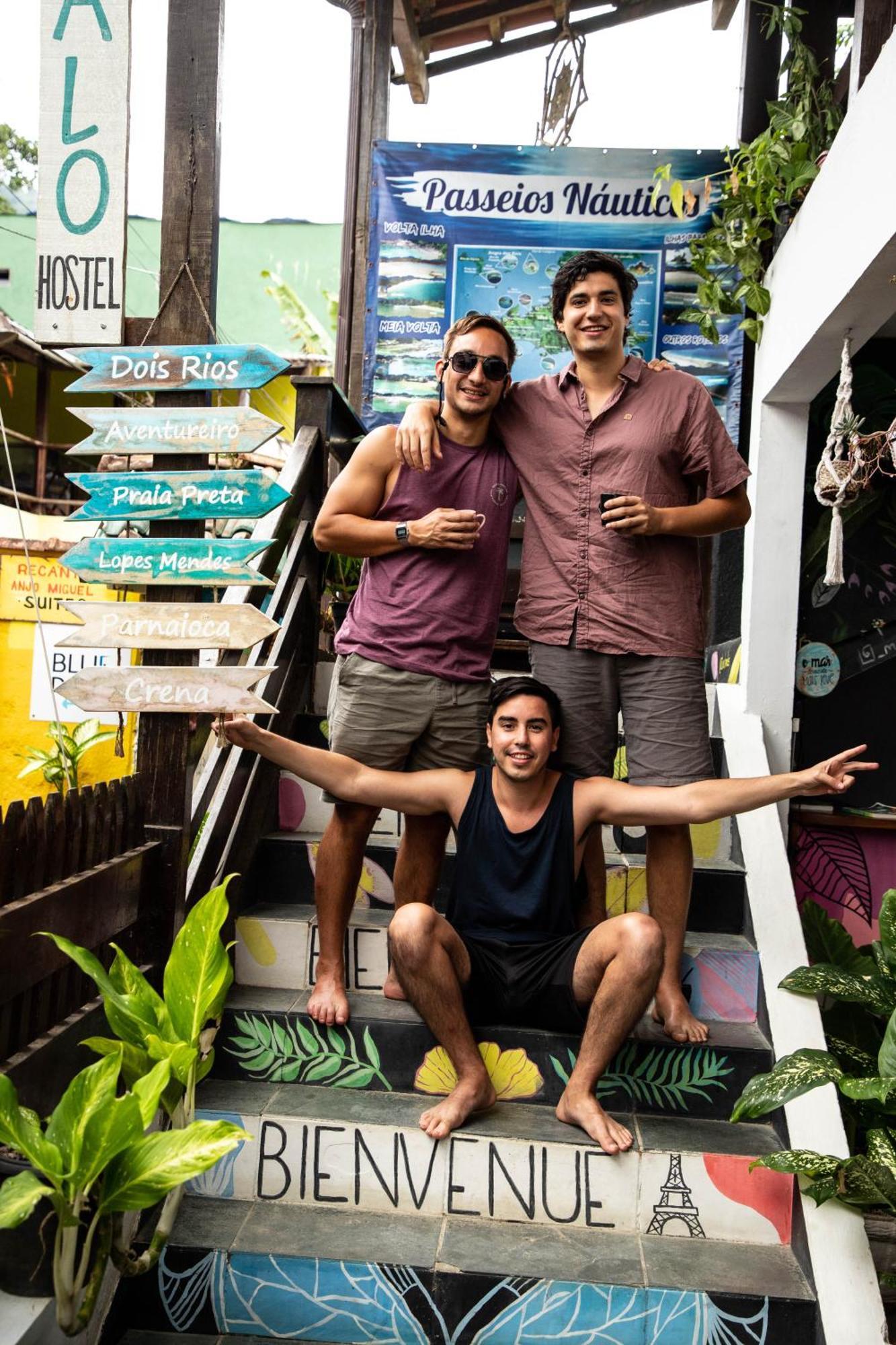 Mahalo Hostel Vila do Abraao Ngoại thất bức ảnh